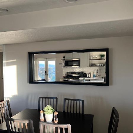 Above Ground Basement Apartment 2 Bedroom 1 B Retreat With Gorgeous View Draper Exteriör bild