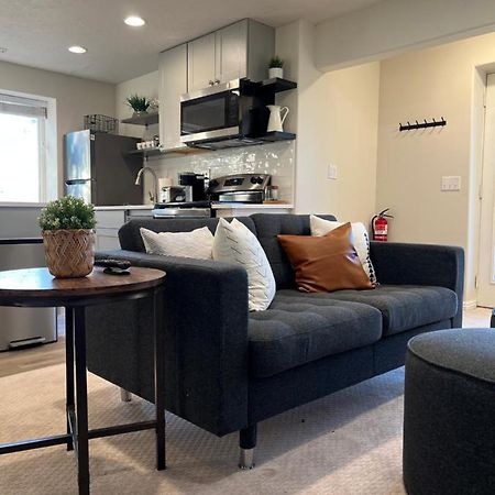 Above Ground Basement Apartment 2 Bedroom 1 B Retreat With Gorgeous View Draper Exteriör bild